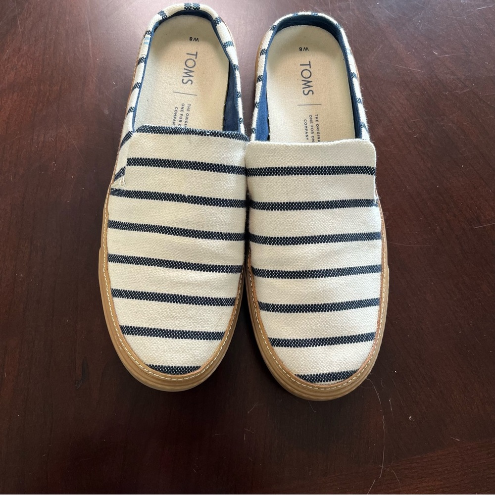 TOMS Kids Striped Slip-On Shoes - White off and navy blue size 8